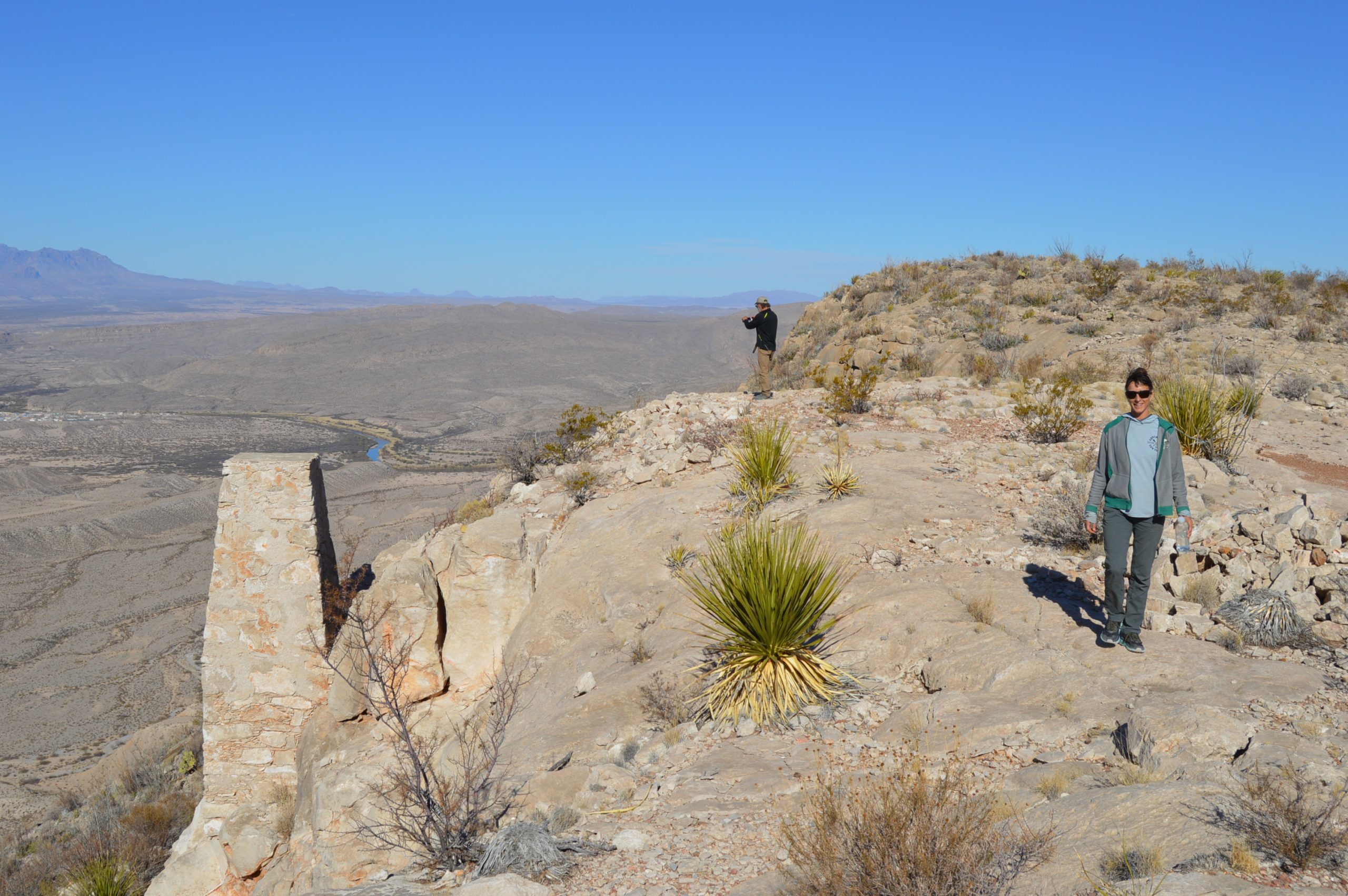 Hikers on a scenic overlook at El Terminal near Boquillas, Mexico